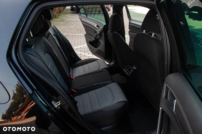 Volkswagen Golf 2.0 TDI SCR DSG R-Line - 28