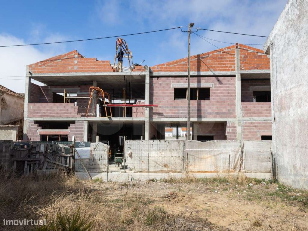 Apartamento T2 para venda na praia da Consolação, Peniche.-1