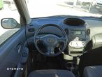 Toyota Yaris Verso - 11