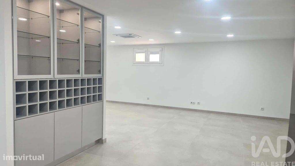 Casa / Villa T5 em Valado dos Frades de 230,00 m2 - Grande imagem: 4/28