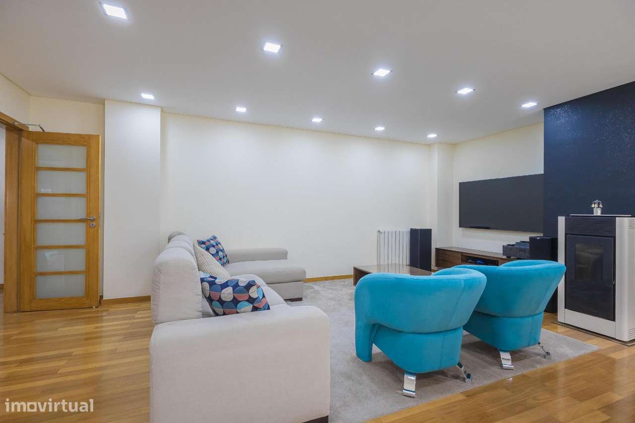 Apartamento T4 com 2 Suites na Via Diagonal –  CASTÊLO DA MAIA - Grande imagem: 3/32