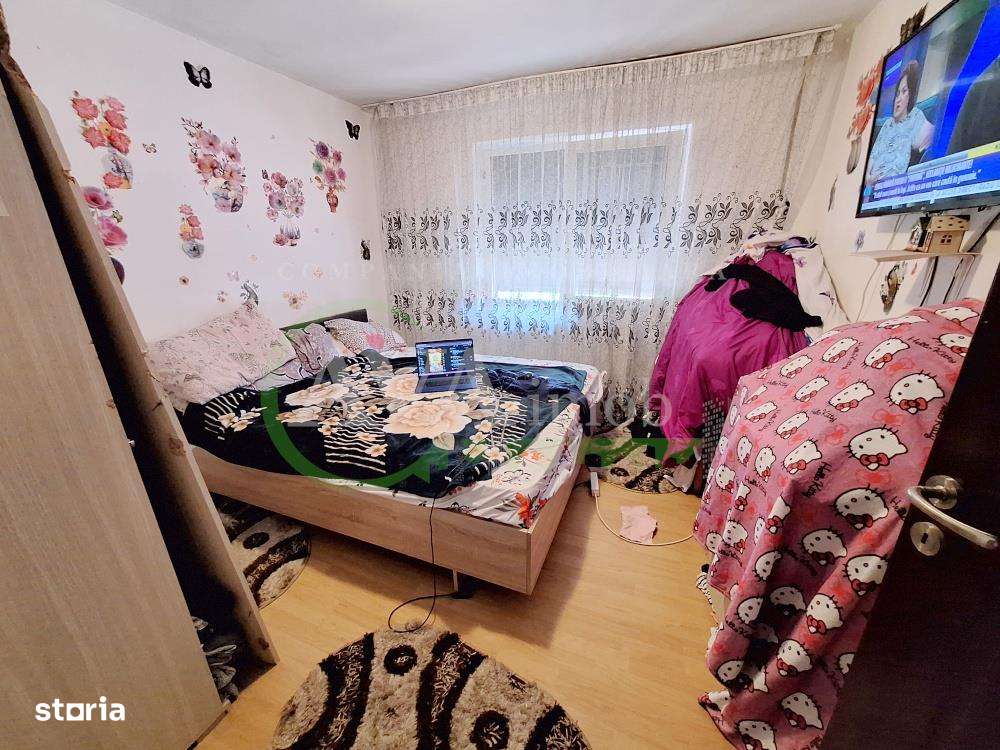 Apartament 3 camere, etaj 3 4, zona Bazinul de Inot Bacau - Imagine principală: 3/8