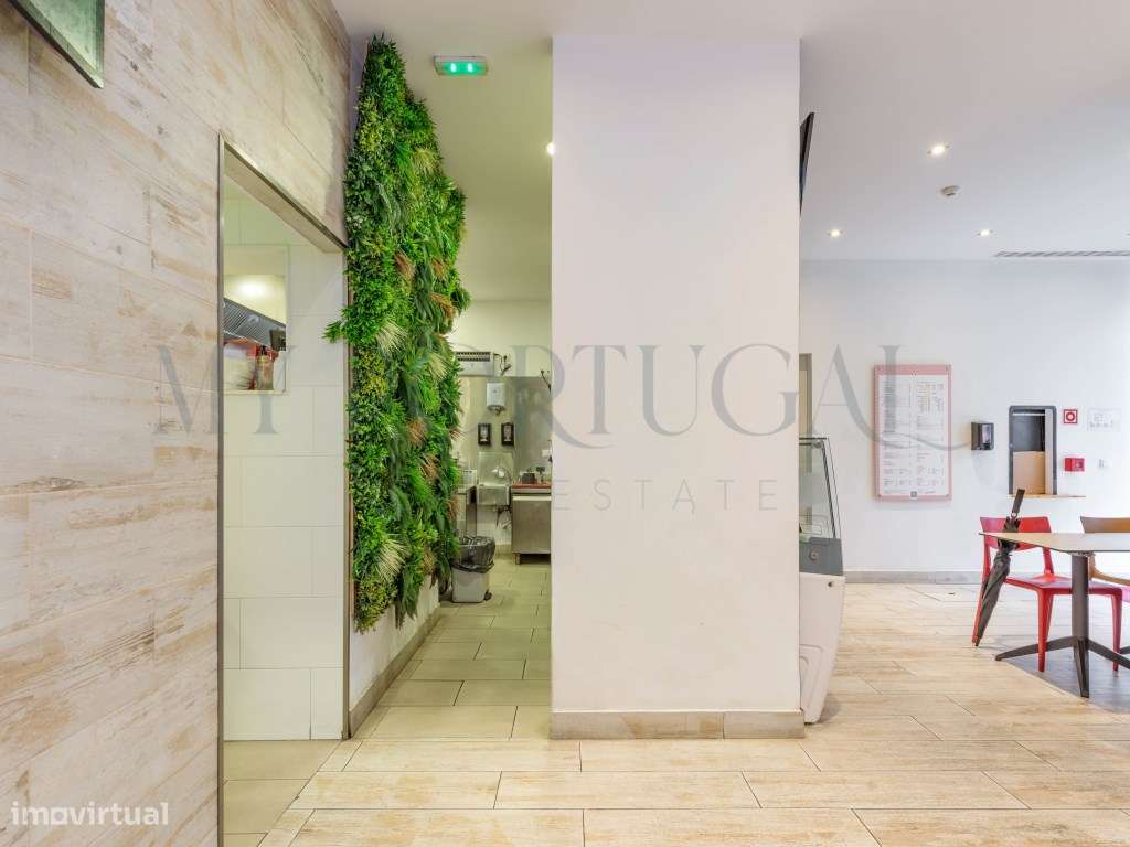 Oportunidade Única em Belém: Trespasse de Creperia/Gelataria de Suc...-13