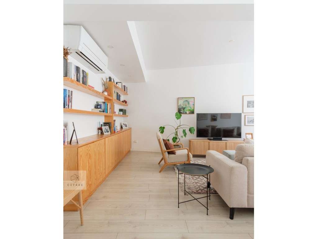 Apartamento T3 com garagem Amoreiras-8