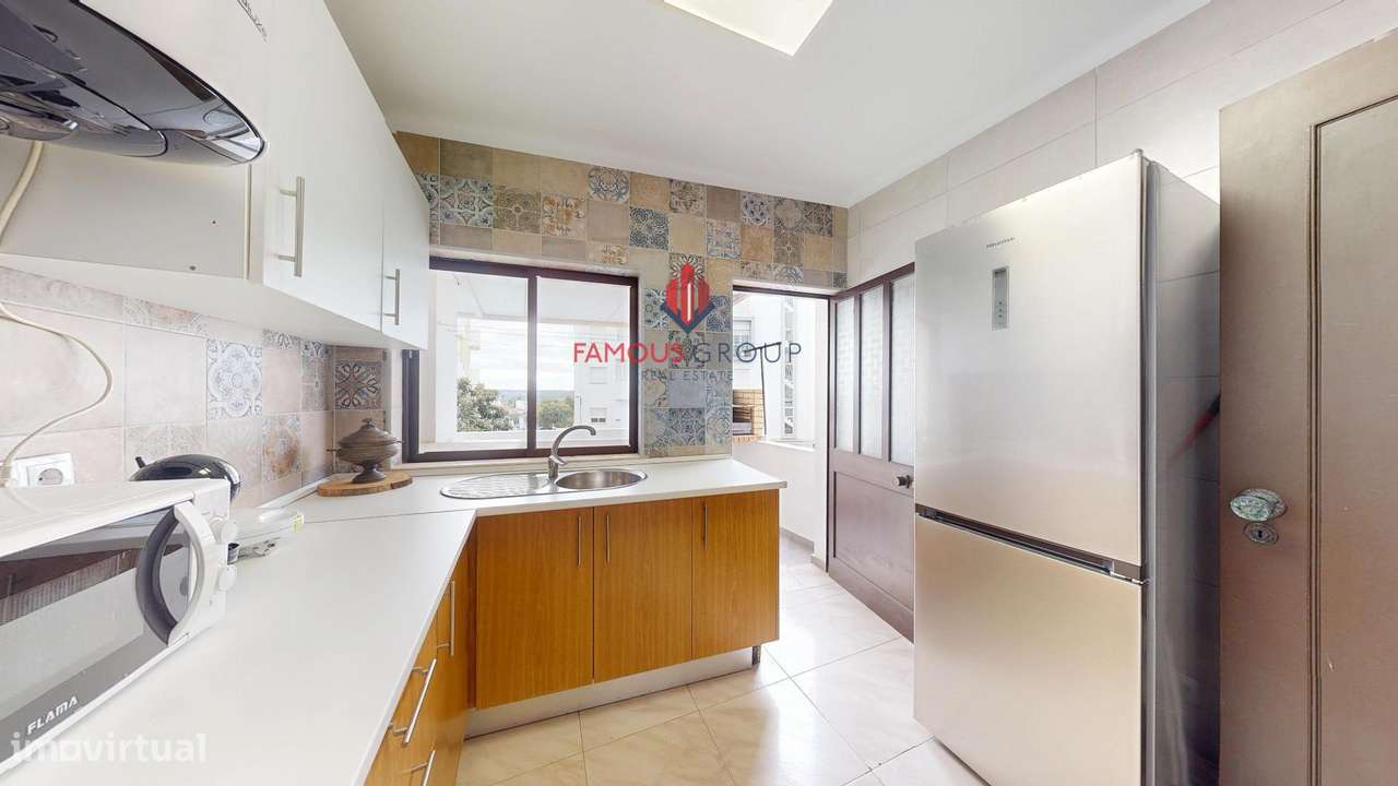 Apartamento T2 Duplex - Lagoa na Rua General Humberto Delgado-9