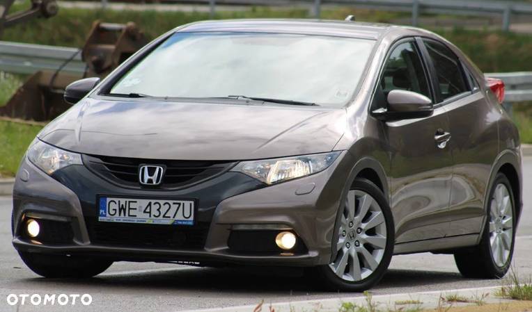 Honda Civic 1.8 Executive NAVI - 2