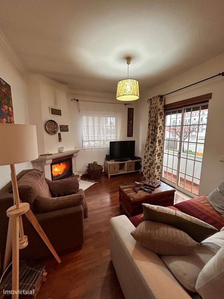 Apartamento t3 R/C alto, com garagem e exposição solar nascente|poente - Grande imagem: 2/22