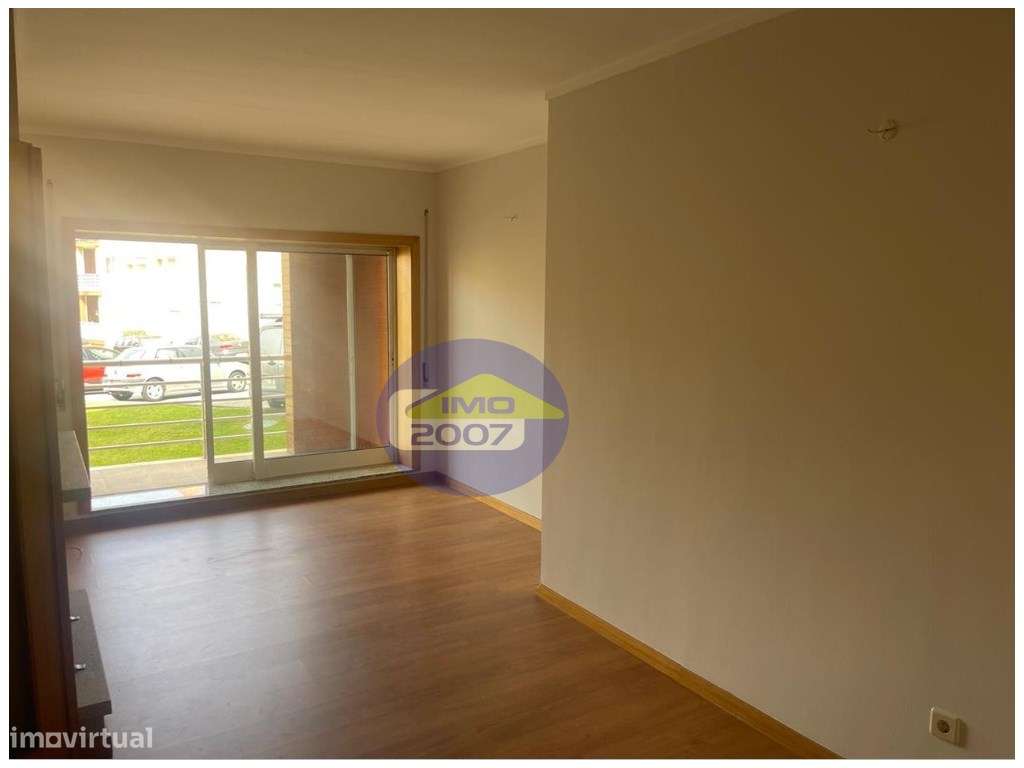 Apartamento T2 em Canelas-6