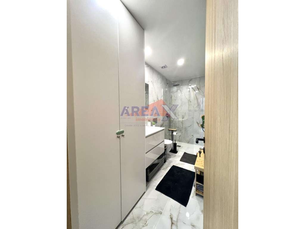 T0+1 adaptado a T1+1 | Como novo | Condomínio Fechado-18