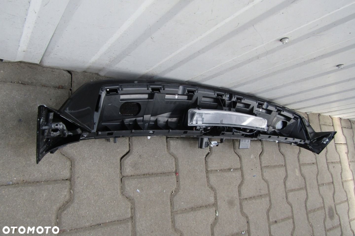 Spoiler lotka daszek klapy tył PEUGEOT 208 II 19- - 7