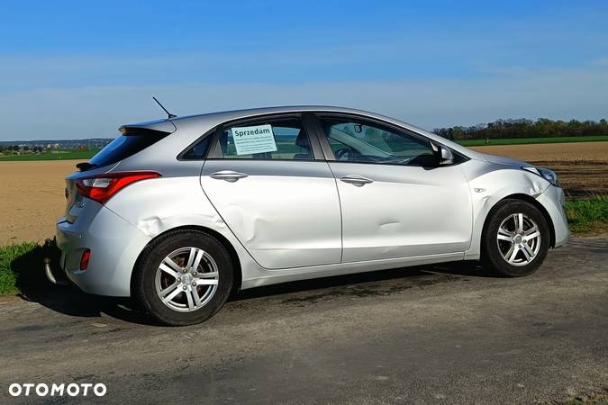 Hyundai I30 1.6 Comfort - 10