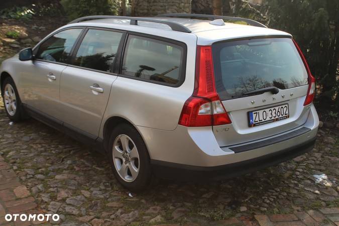 Volvo V70 2.0 Kinetic - 13