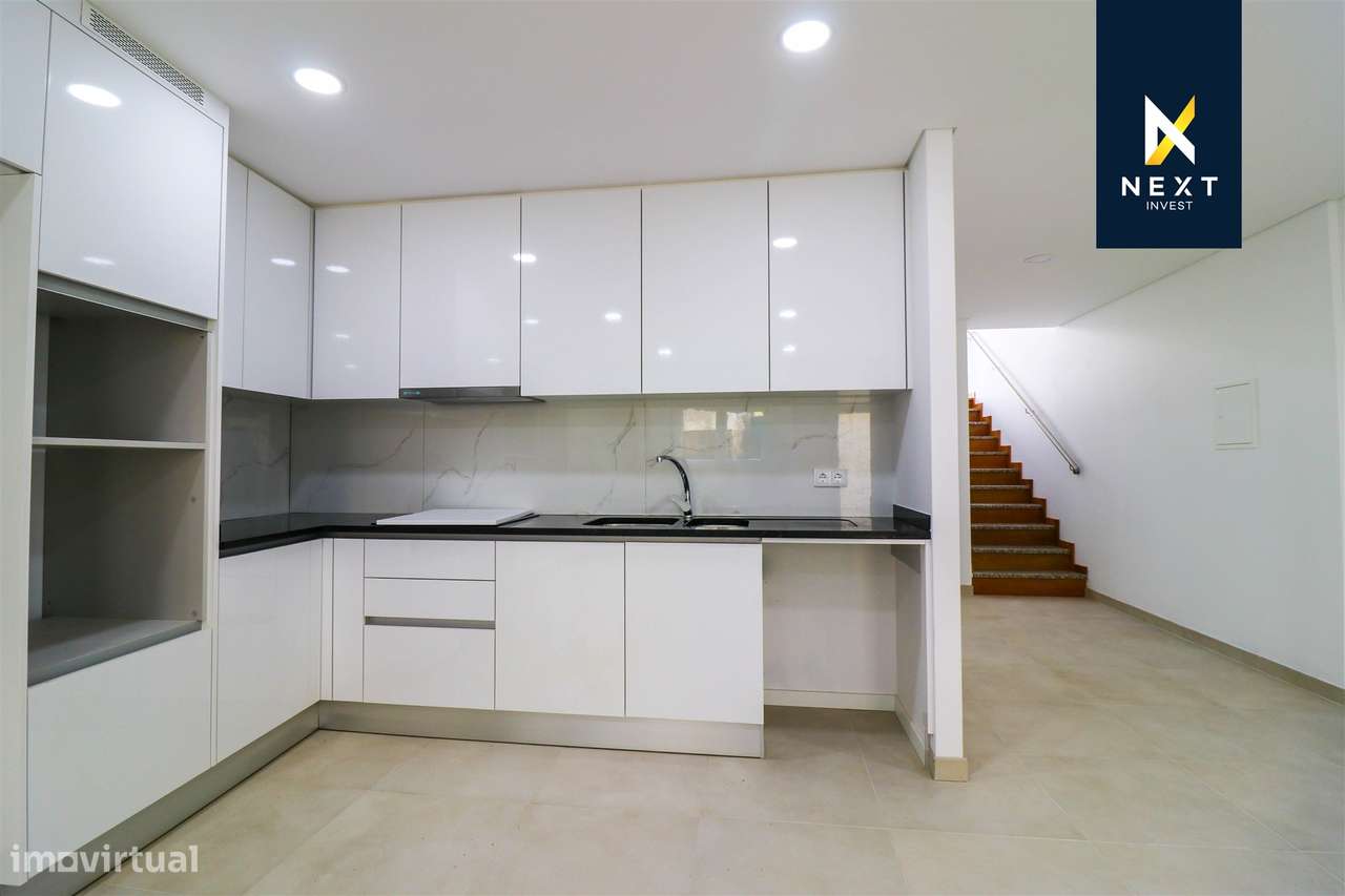 Moradia T3 totalmente reconstruída e remodelada, a menos de 10 minutos - Grande imagem: 3/26