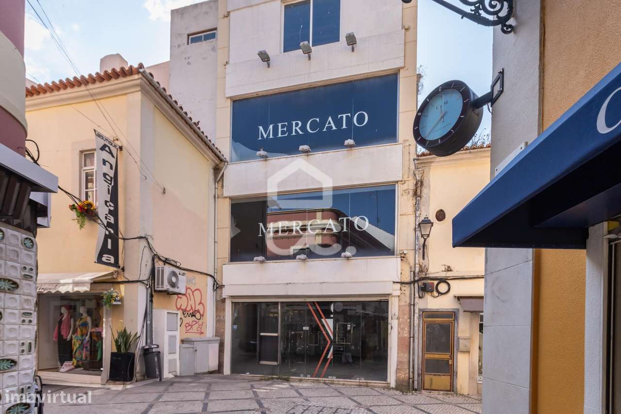 Prédio em Centro Histórico para investimento-27