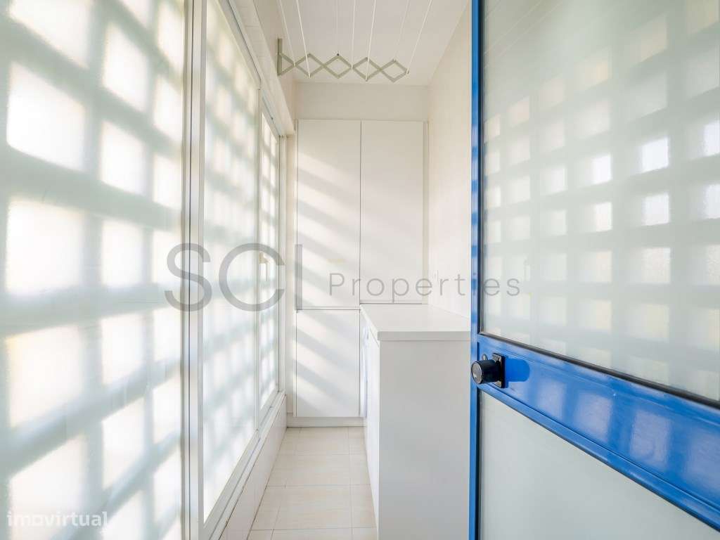 Apartamento T2 Totalmente Remodelado com Elevador - Barreiro-23