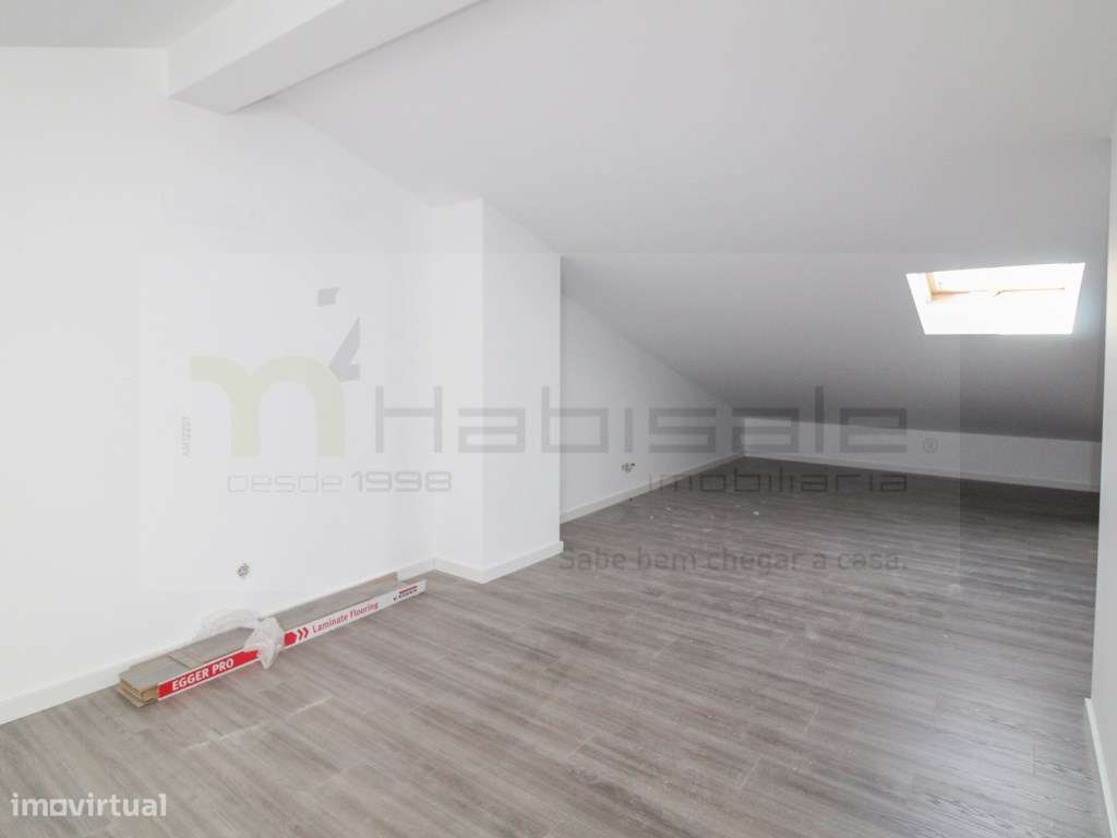 T2+2 Duplex com estacionamento a 2 minutos da A33 - Grande imagem: 2/23