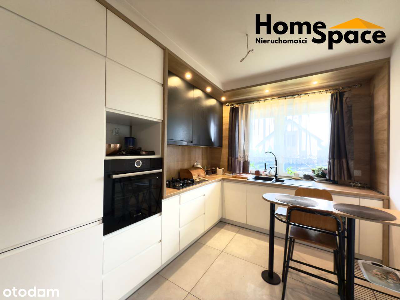 Dom z piękną działką w spokojnej okolicy!-3