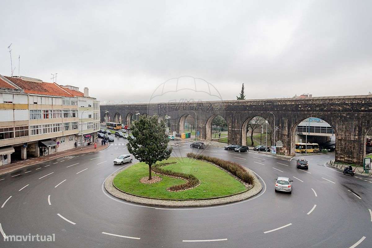 Apartamento T2- Totalmente remodelado-16