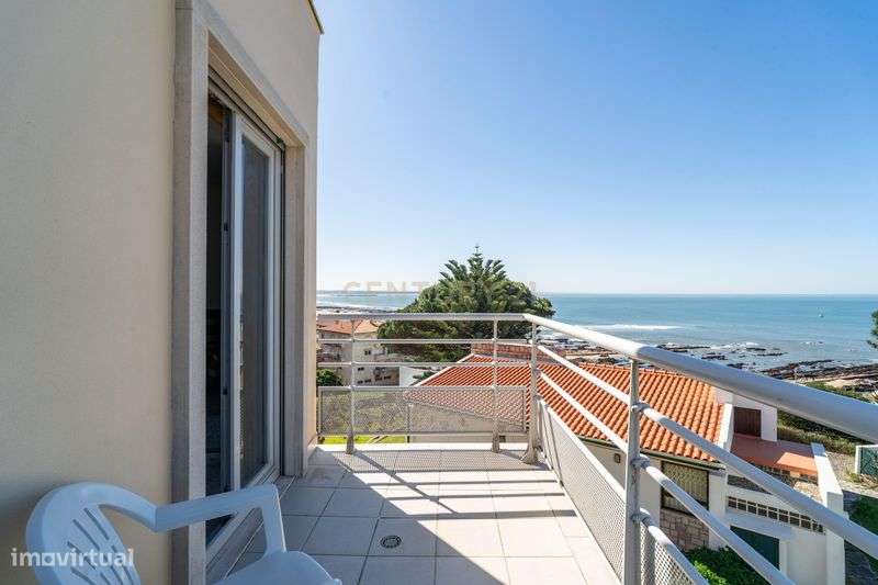 Arrenda-se T2 com Piscina e Garagem - Grande imagem: 4/12