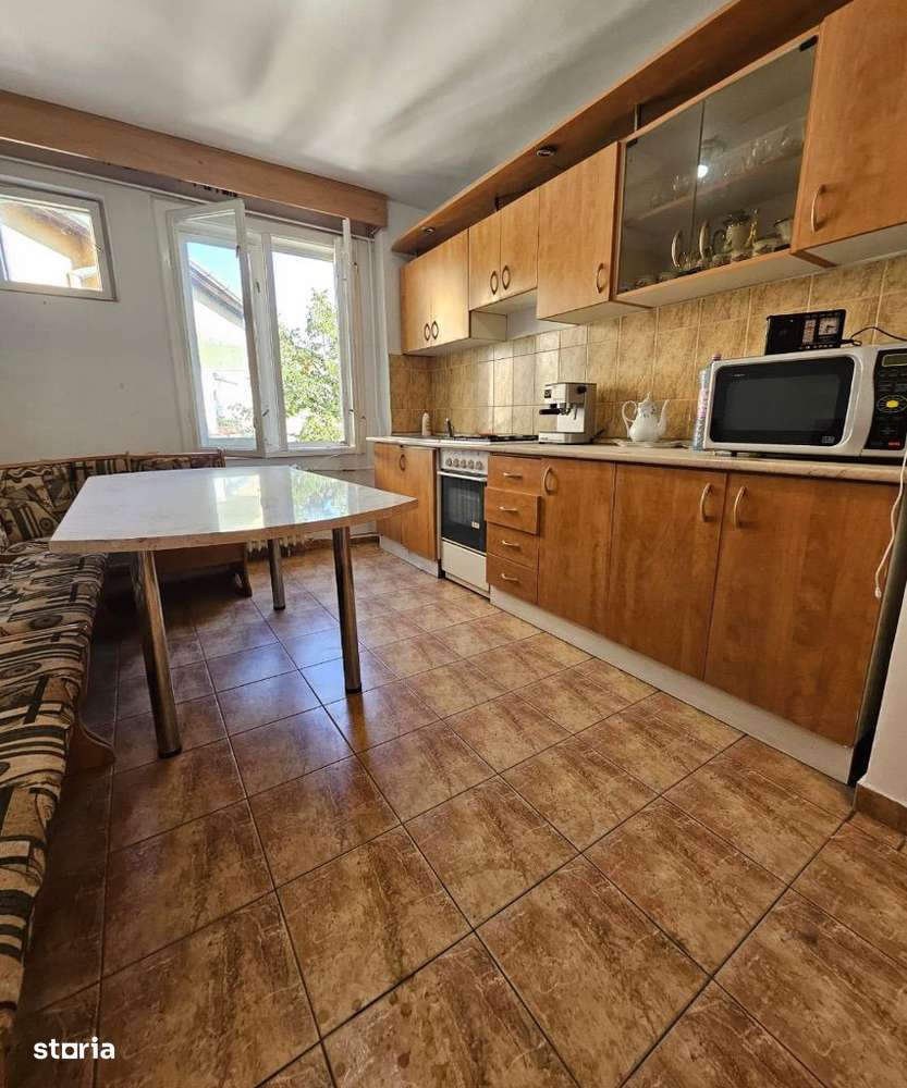 Apartament cu 2 camere, spre vanzare, Nufarul Oradea! - Imagine principală: 3/13