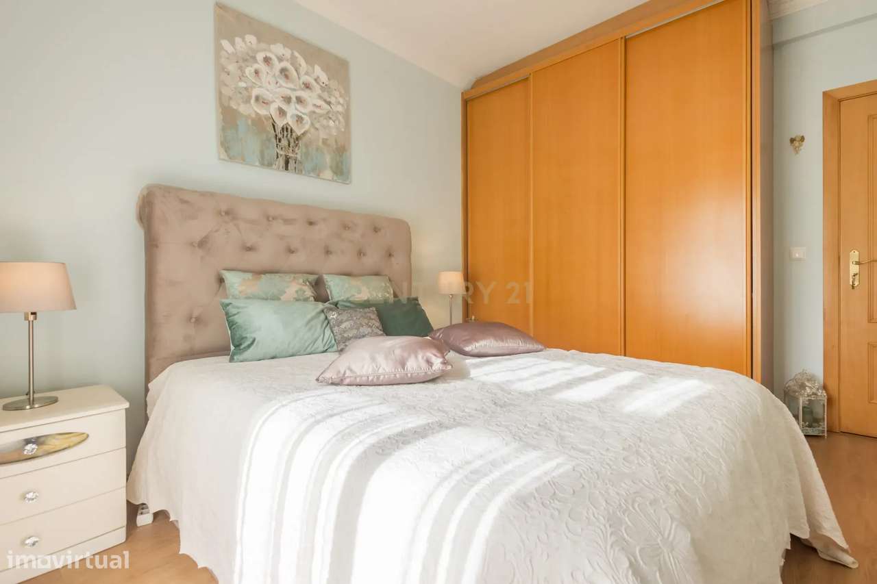 Moradia Geminada com aproveitamento Sotão-14