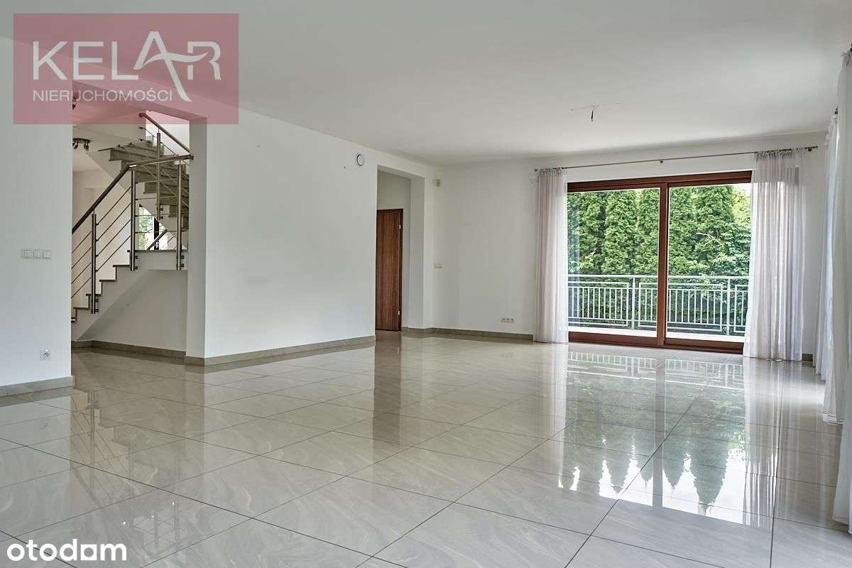 Borek koło szkoły międzynarodowej. Duży, wygodny.-3