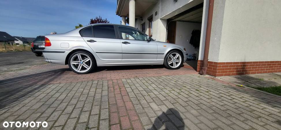 BMW Seria 3 316i - 15