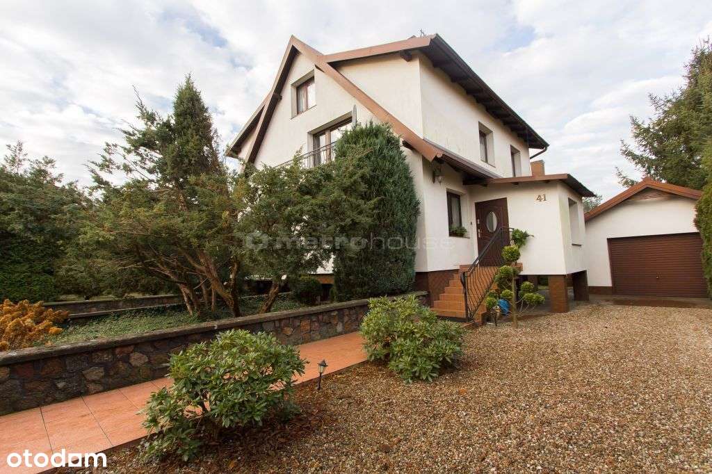 Dom w Miastku- 134m2, dwa garaże, światłowód.-0