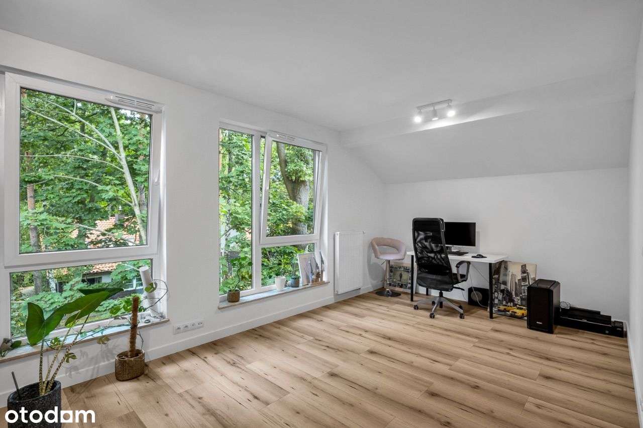 Nowoczesny segment w otulinie lasu-4