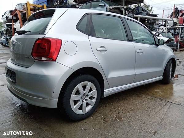 Dezmembrez Volkswagen Polo 6R 2011 1.2tdi. - 2