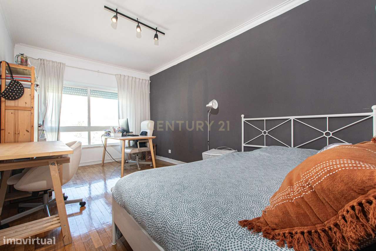 Apartamento T3 à Venda na Póvoa de Santa Iria –  (Quinta da Piedade 2ª-18