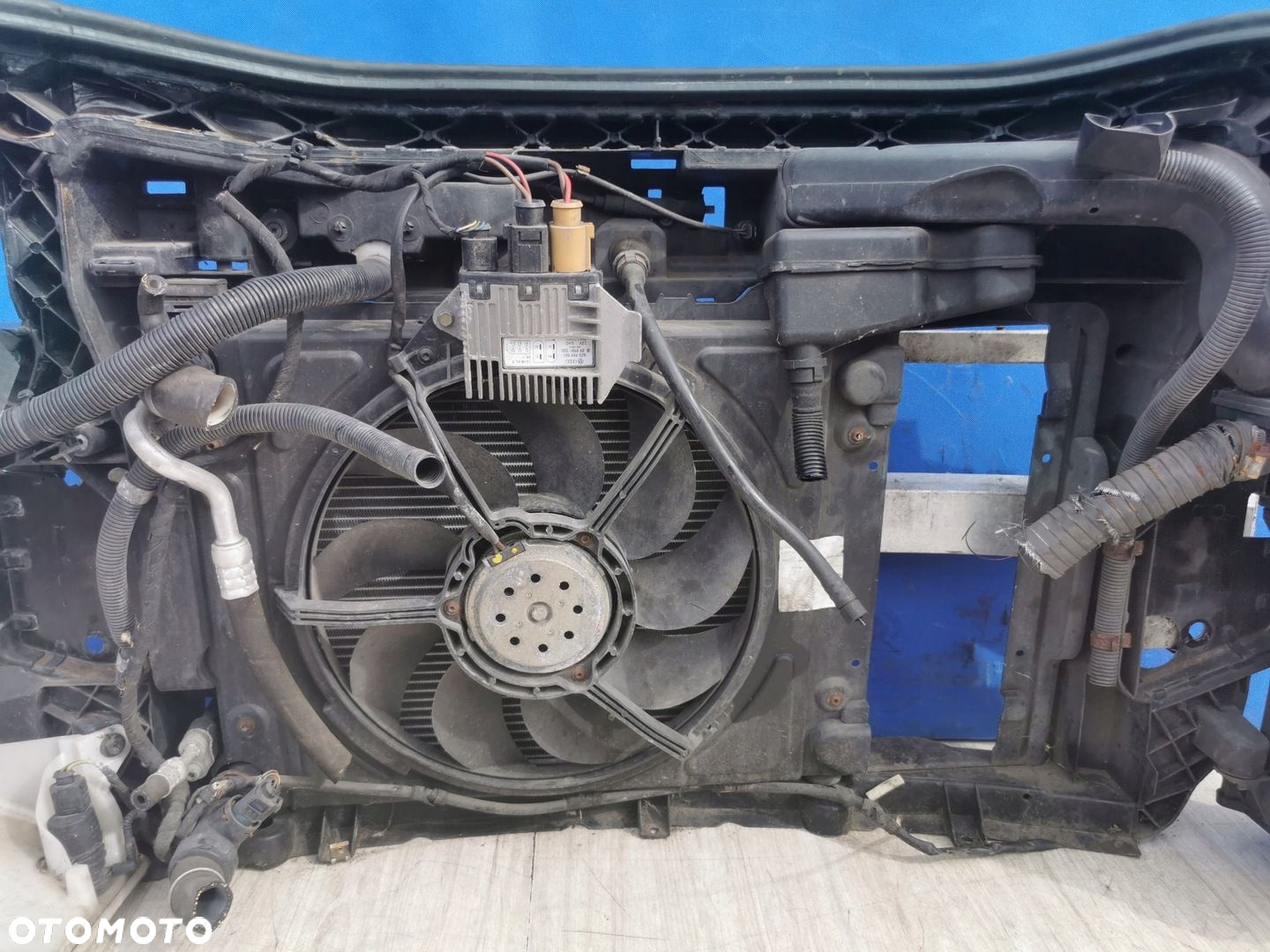 Audi A2 8Z wzmocnienie pas chłodnice 1.4 benzyna - 3