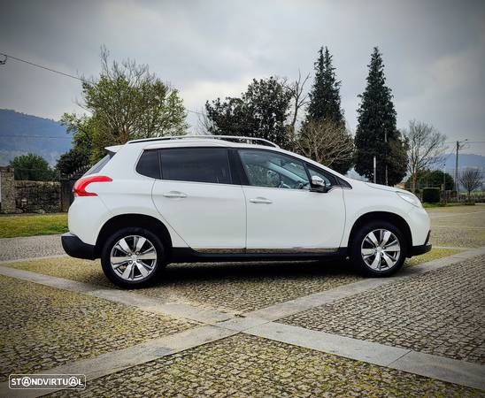 Peugeot 2008 1.2 PureTech Allure - 15