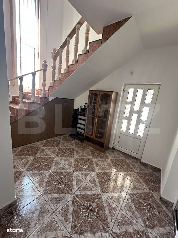 Casa tip P+M,4 camere,240mp,zona Aurel Vlaicu - Imagine principală: 3/19