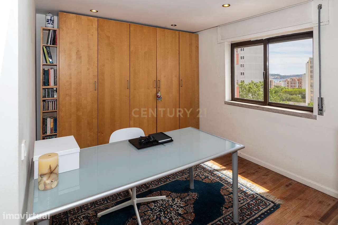 Apartamento T3 Miraflores - Oeiras com Garagem Box-41
