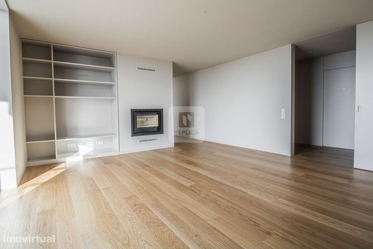 Apartamento T3 com Terraço de 94m2 | Jardins da Arrábida - Grande imagem: 2/34