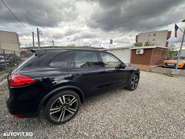 Porsche Cayenne S V8 4.8L Aut. - 3