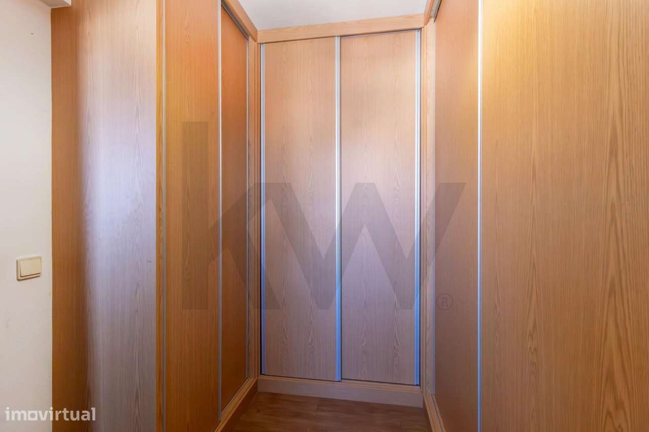 Andar Moradia T2+1 com área exterior e garagem para 5 viaturas - Grande imagem: 3/39