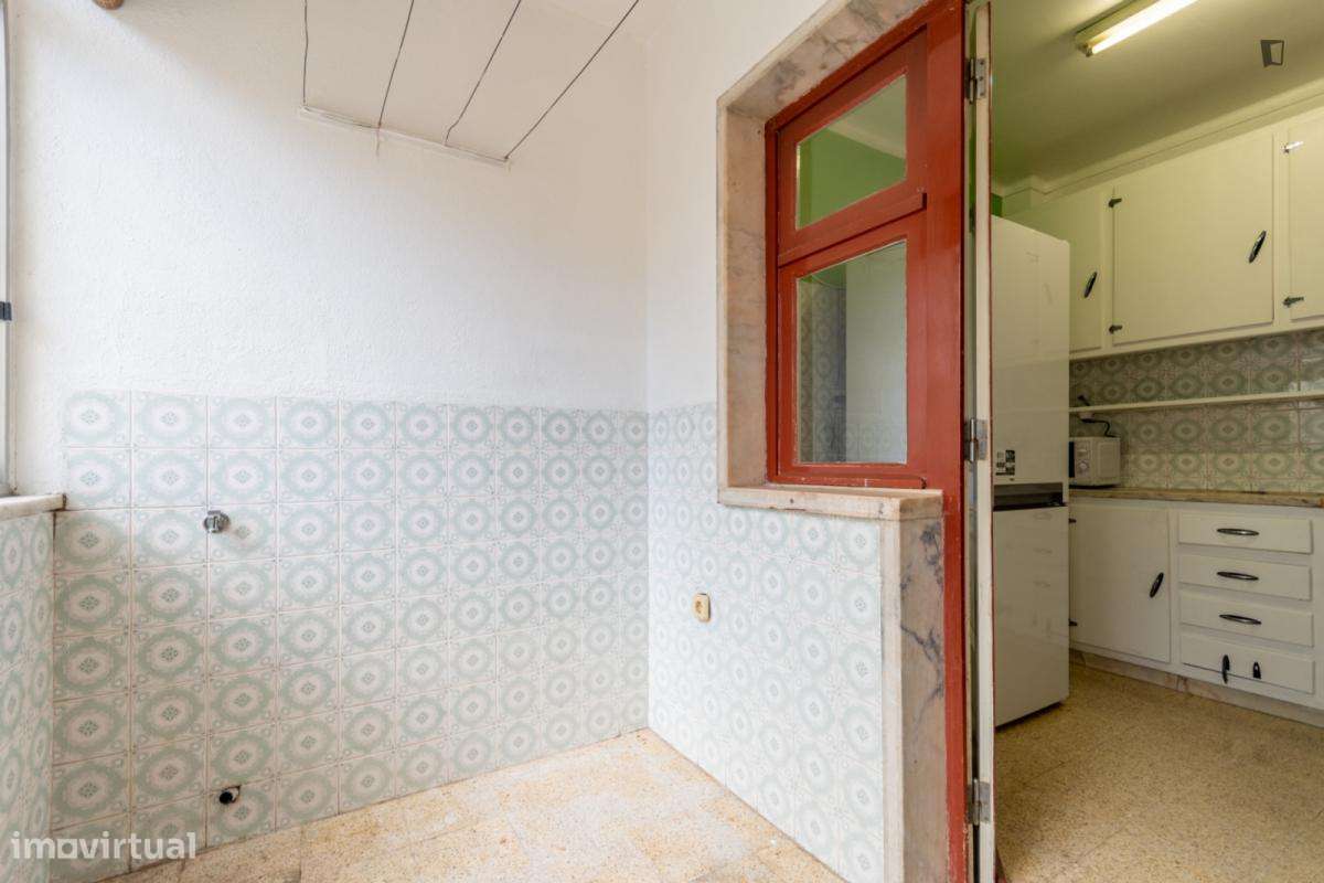 Quarto - localizado em Lisbon - Grande imagem: 2/10
