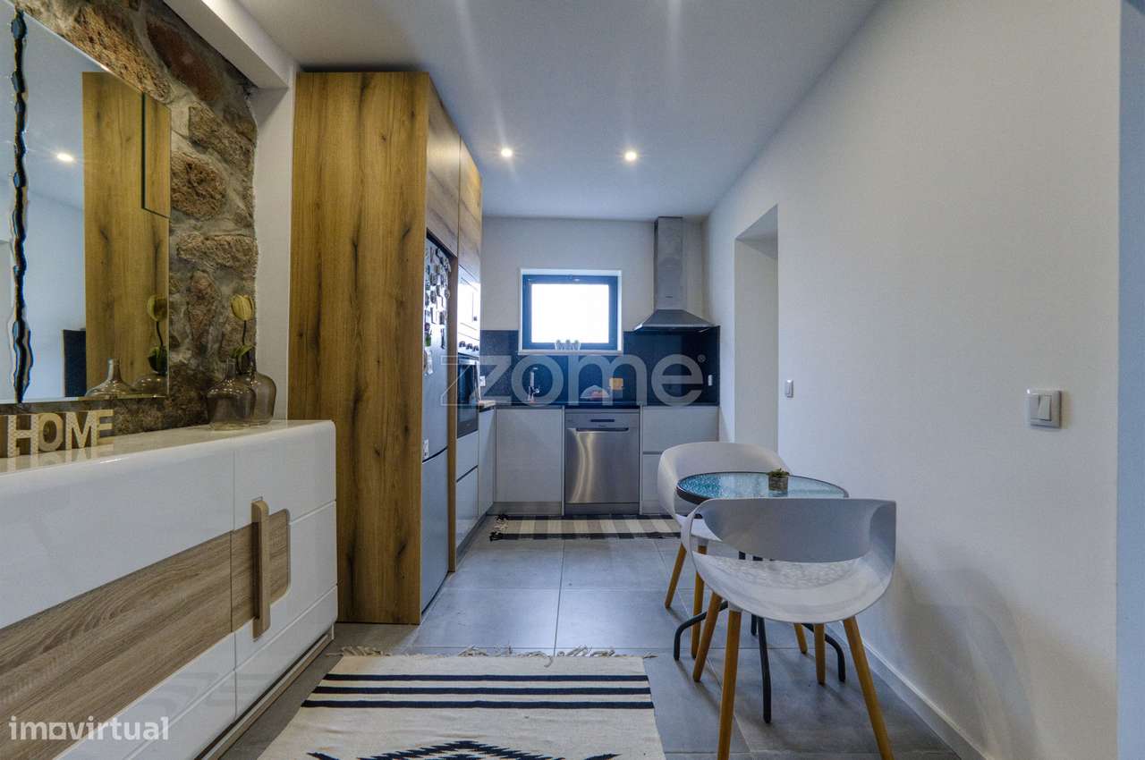 Moradia T2 c/ 2 Suítes, na Rua Alexandre Herculano, Valbom, Gondomar - Grande imagem: 5/23