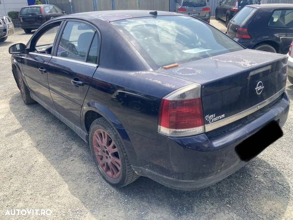 Dezmembrez Opel Vectra C 1.9 CDTI 2004 Z19DTH - 4