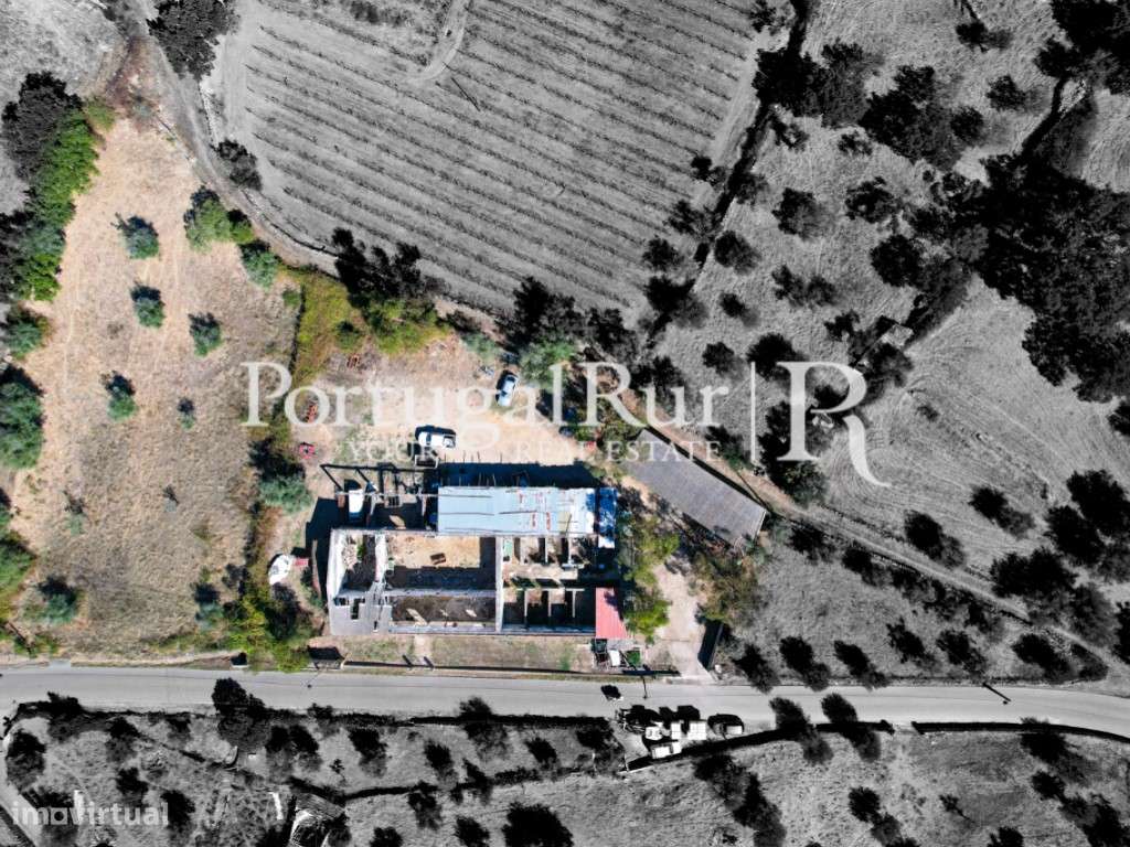 Antigo Lagar de Azeite - 839m2 área coberta - 5000m2 terreno - Grande imagem: 4/10