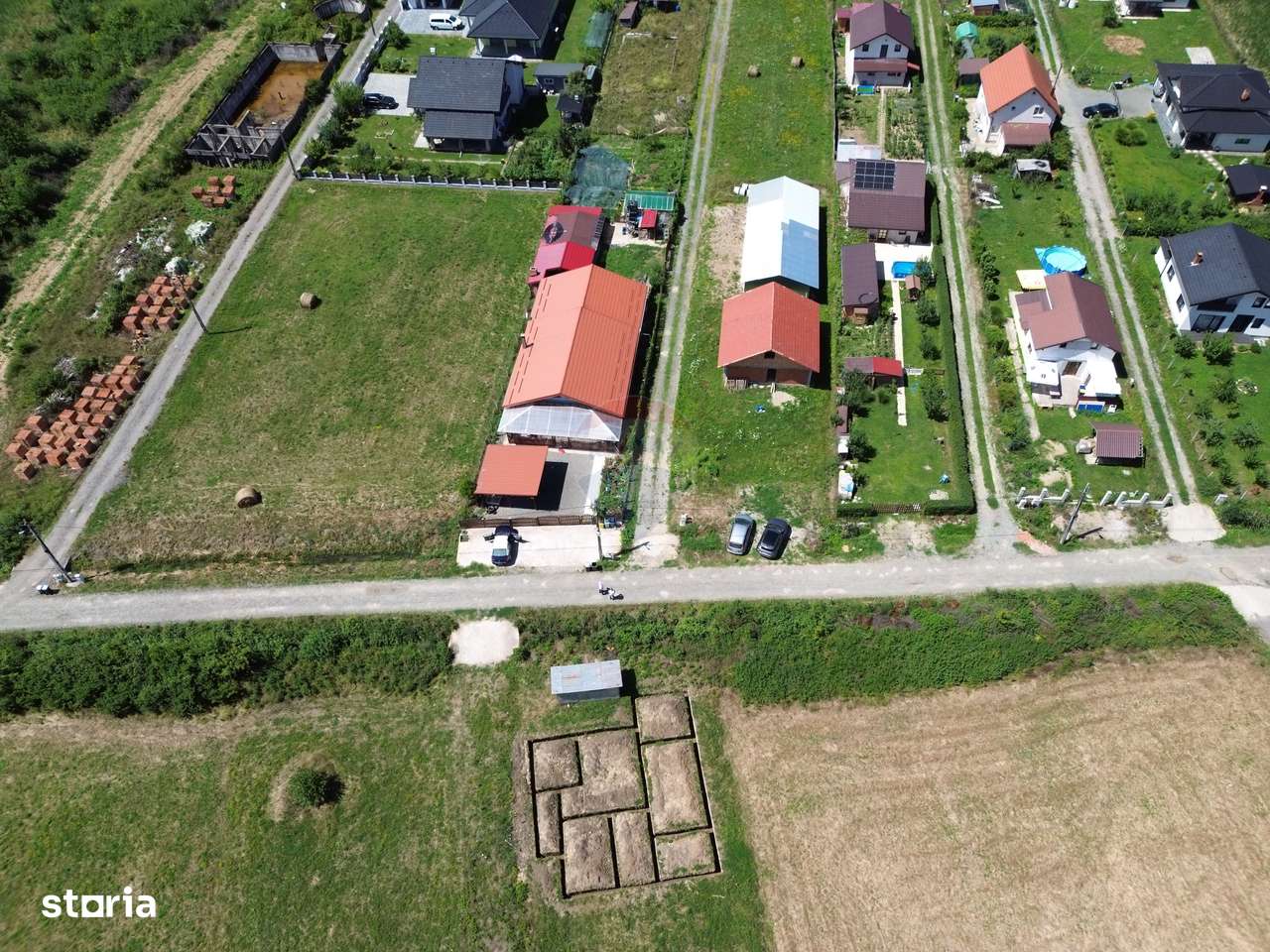 Casa 90m2 cu hala 120 m2 si 8 ari de teren de vanzare in CATALINA - Imagine principală: 2/15