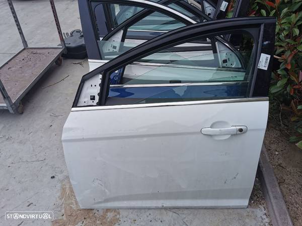 Porta Frente Esquerda Ford Focus do ano 2014 - 1