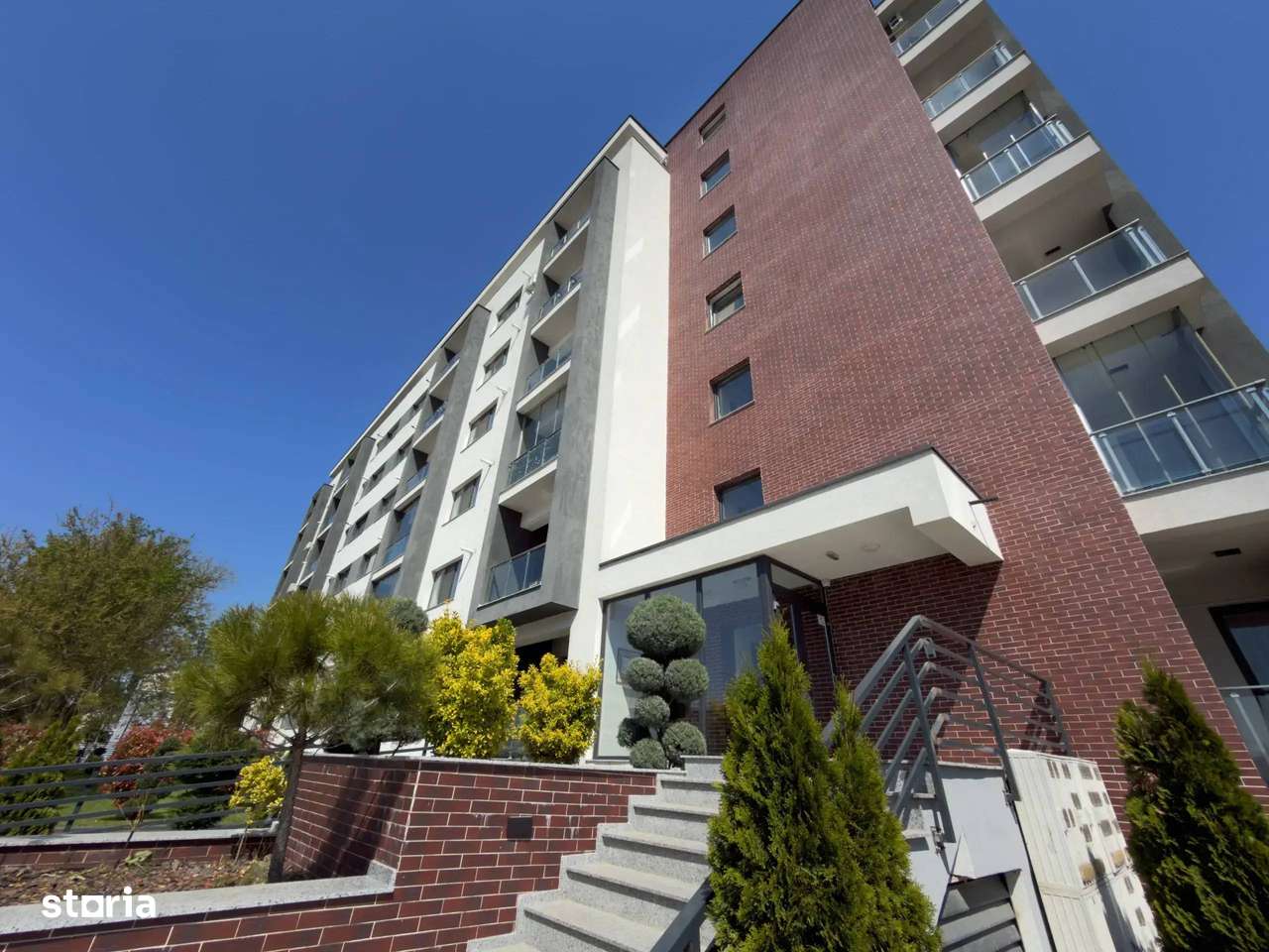 Apartament 2 camere Mobilat cu parcare / 13 minute metrou 1 Dec 1918
