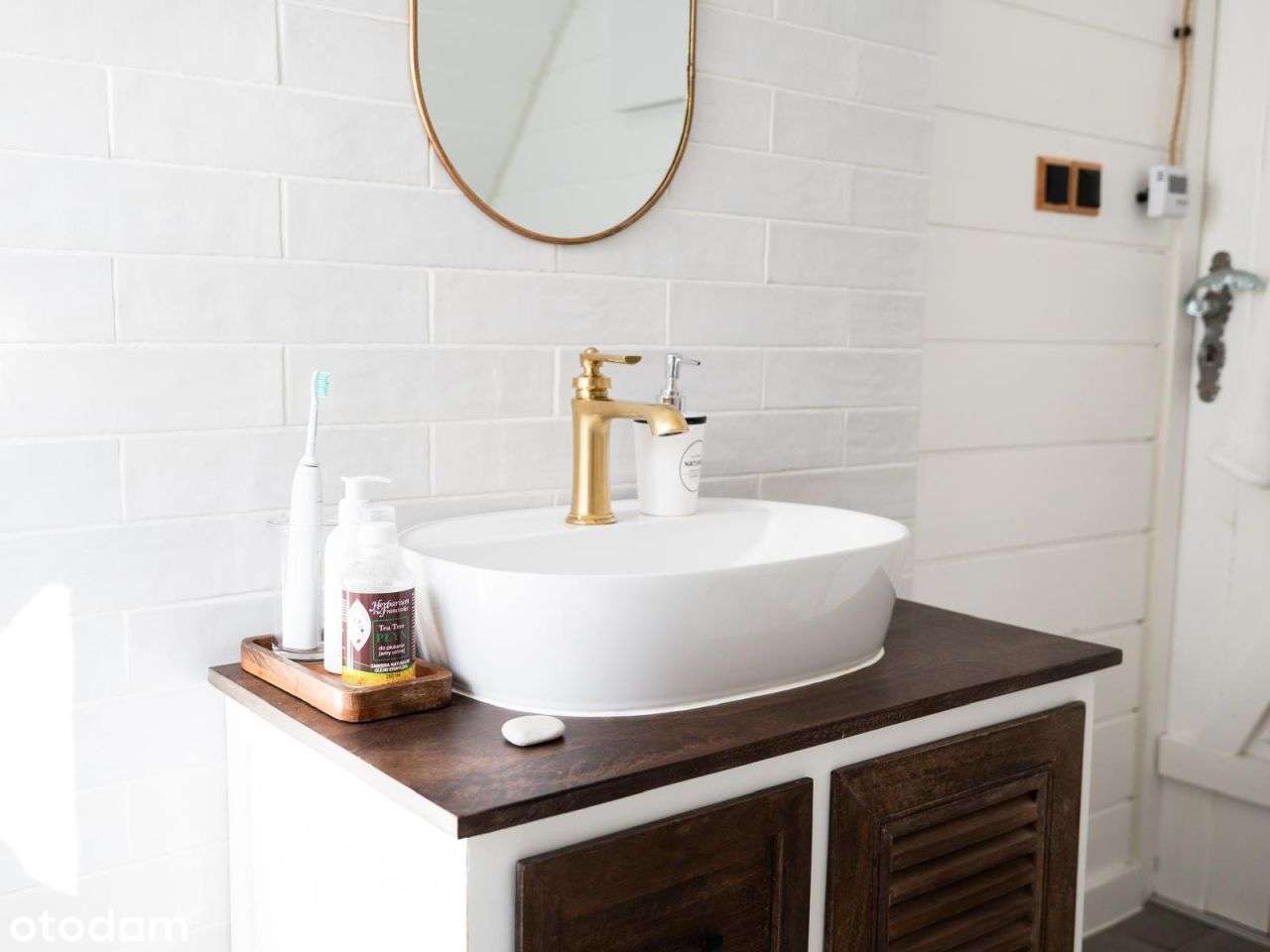 Sprzedam kameralny dom wśród jezior w miejscowości-7