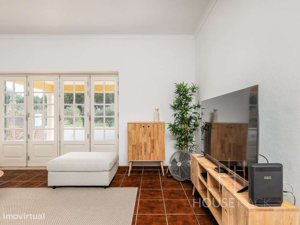 Moradia com piscina junto à Barragem de Castelo de Bode-8