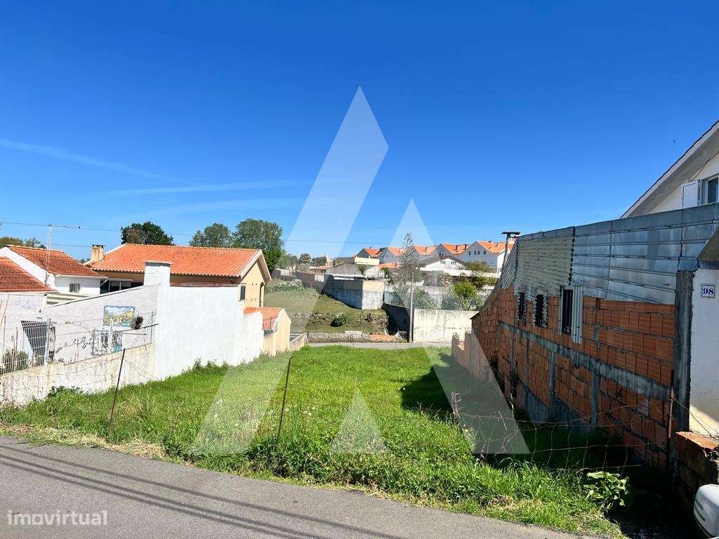 Terreno com Duas Frentes e Potencial para Moradia Isolada. - Grande imagem: 4/5