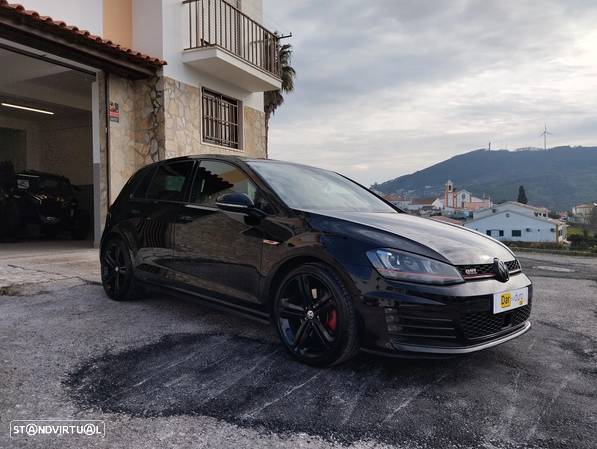 VW Golf GTI BlueMotion DSG - 12