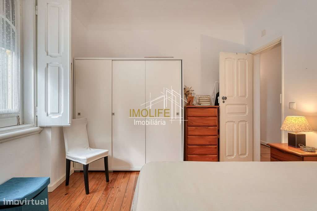 Excelente Moradia com dois pisos no centro do Vimieiro-10